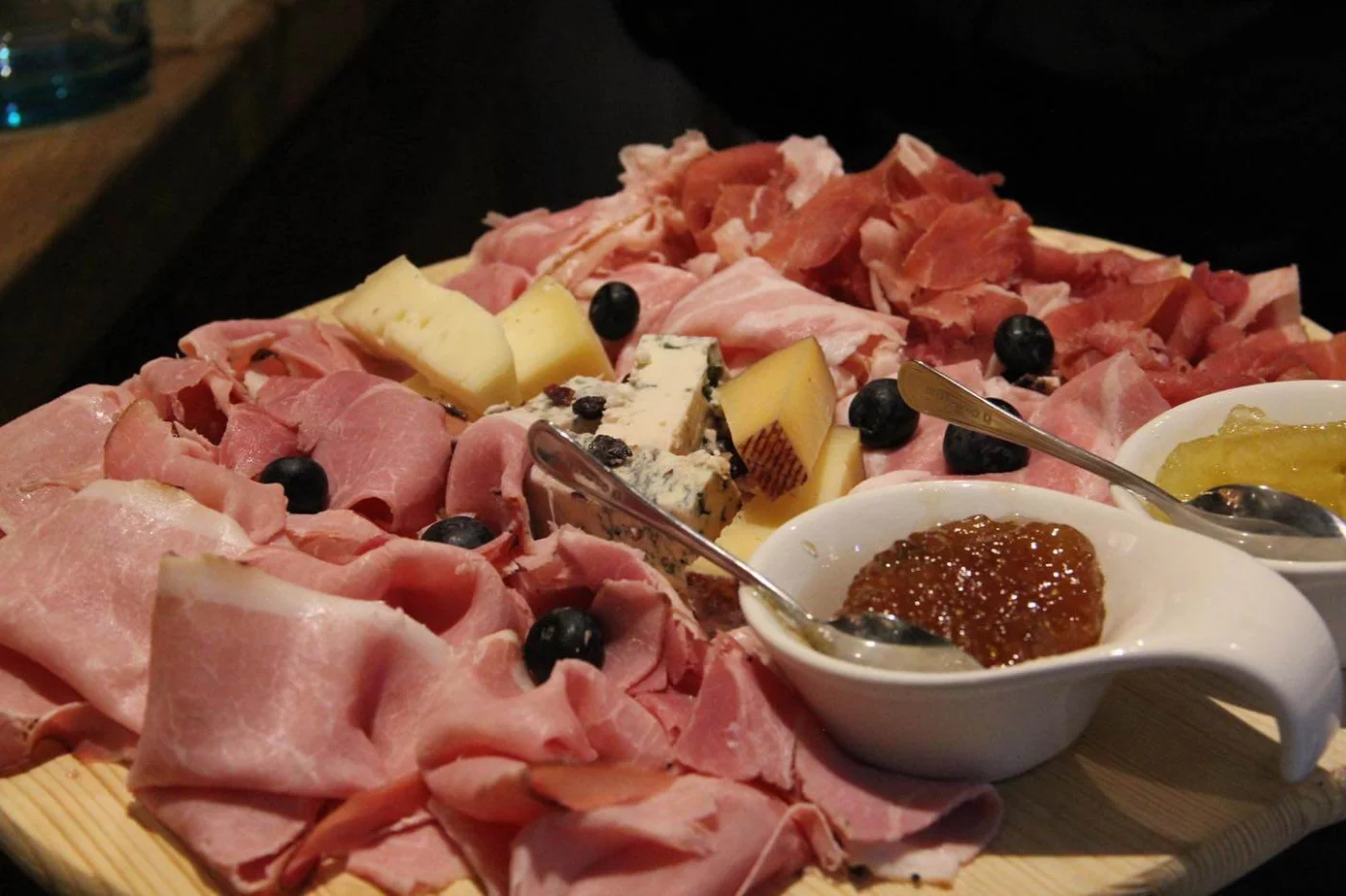 Tagliere salumi e formaggi veronesi